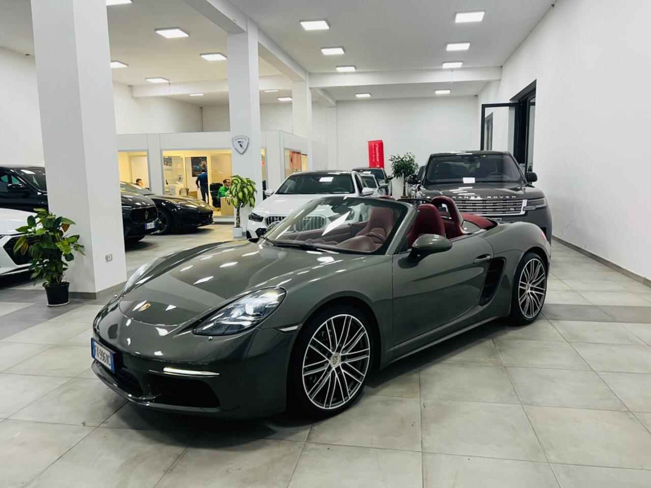 Porsche 718 Boxster 2.0 - possibilità leasing e noleggio no scoring