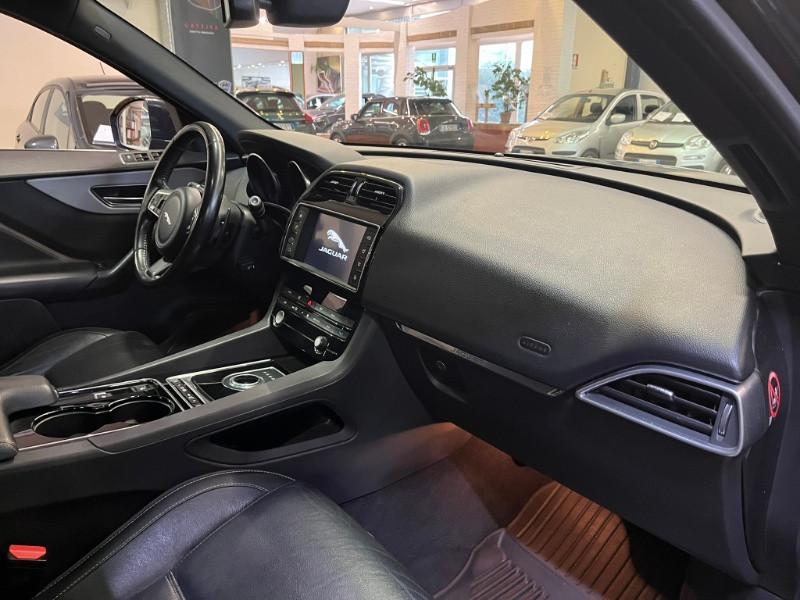 JAGUAR F-Pace 2.0 D 180 CV AWD aut. Prestige