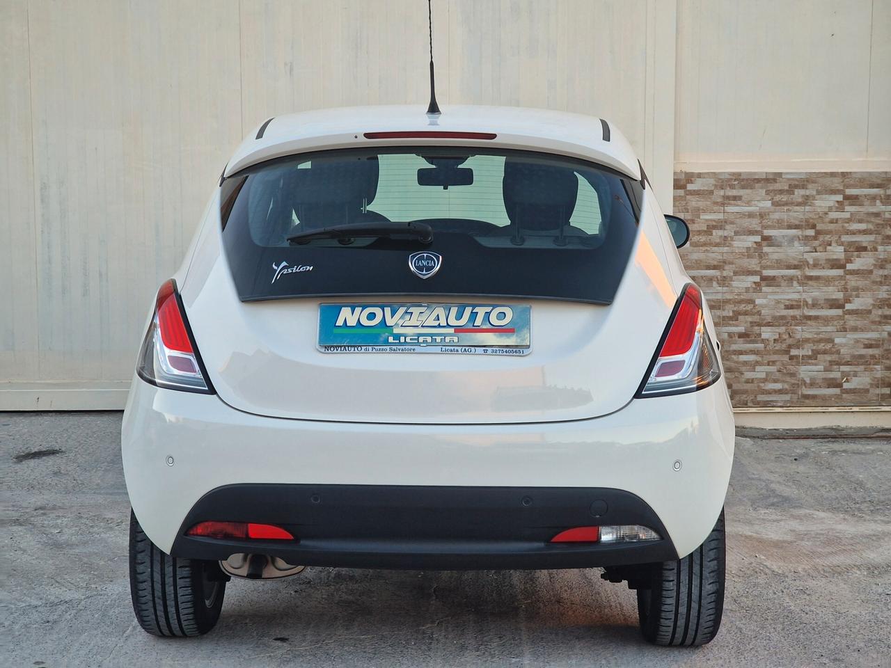 Lancia Ypsilon 1.2 69 CV Unyca