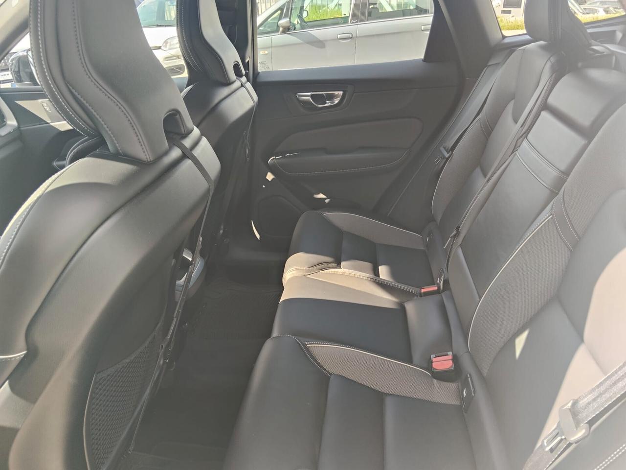Volvo XC 60 XC60 B4 (d) AWD Geartronic R-design