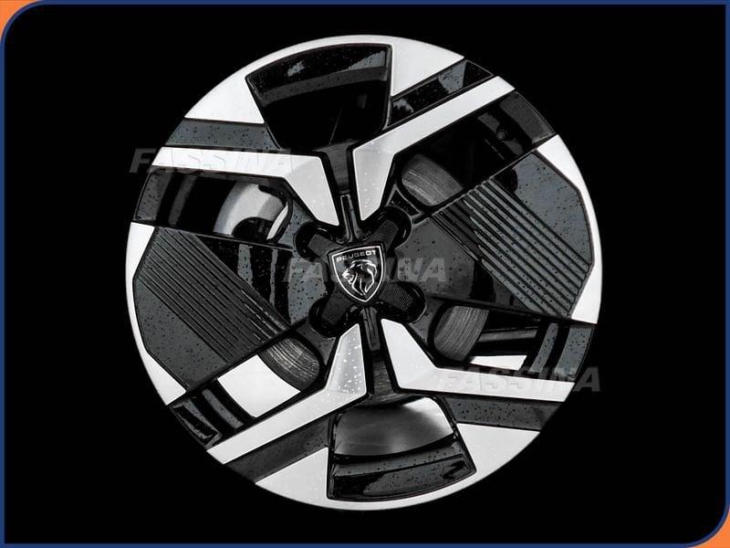 Peugeot 2008 PureTech 100 CV Allure