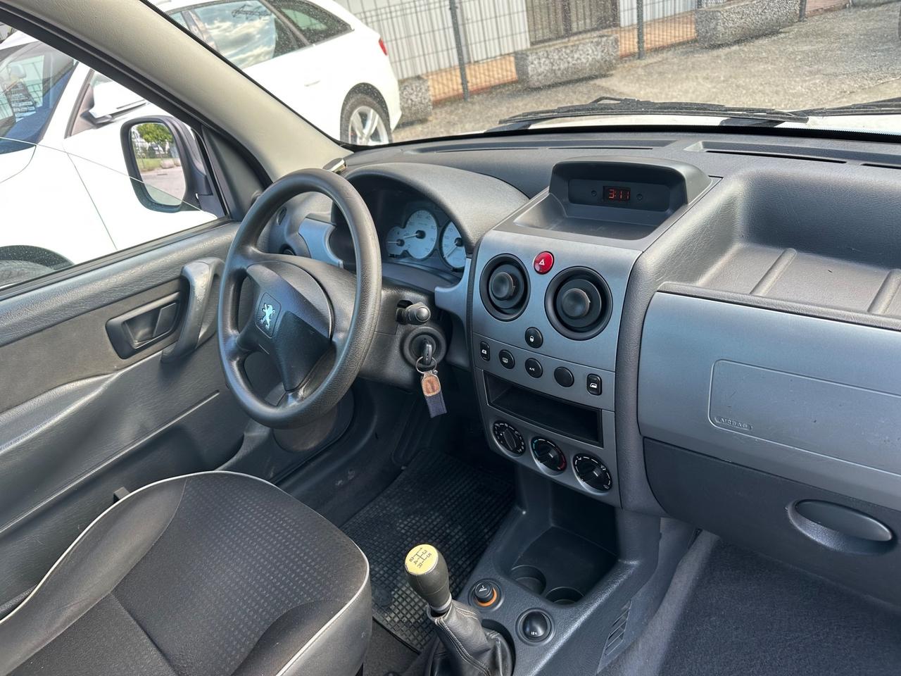 Peugeot Ranch 1.6 HDi 5p. Totem