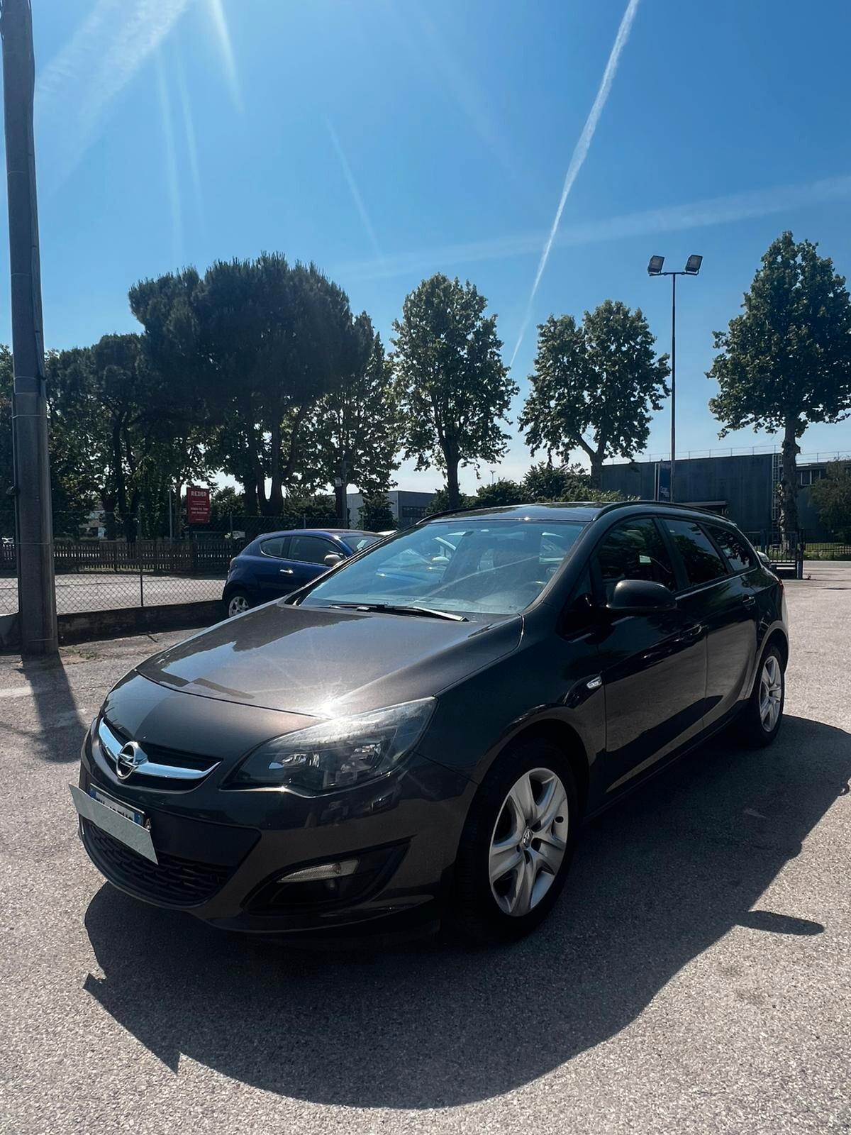 Opel Astra 1.6 business