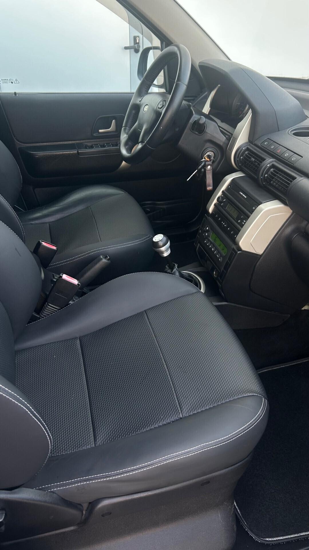 Land Rover Freelander td4 5 p 112 cv. 4X4