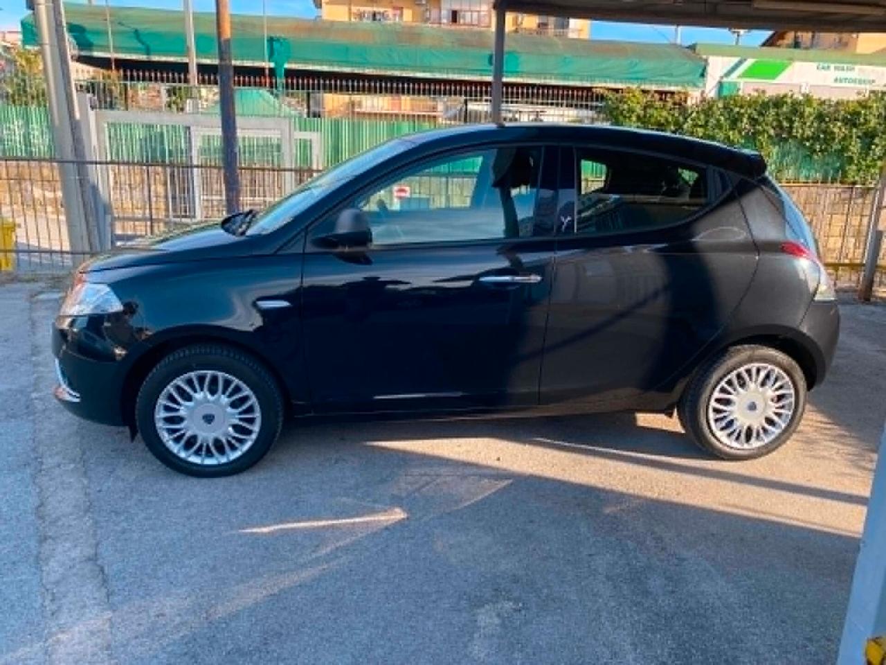 Lancia Ypsilon 1.2 69 CV 5 p. Come Nuova