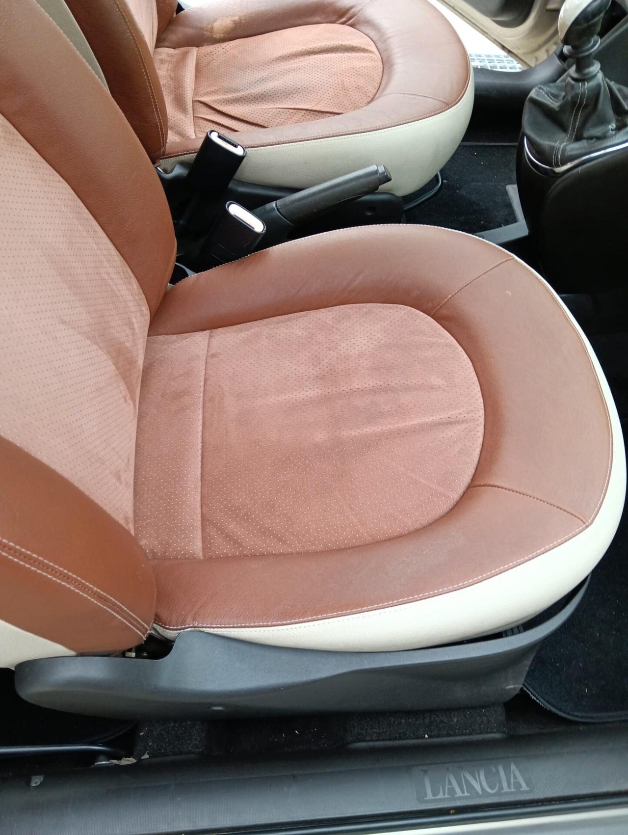 Lancia Ypsilon 1.4 16V