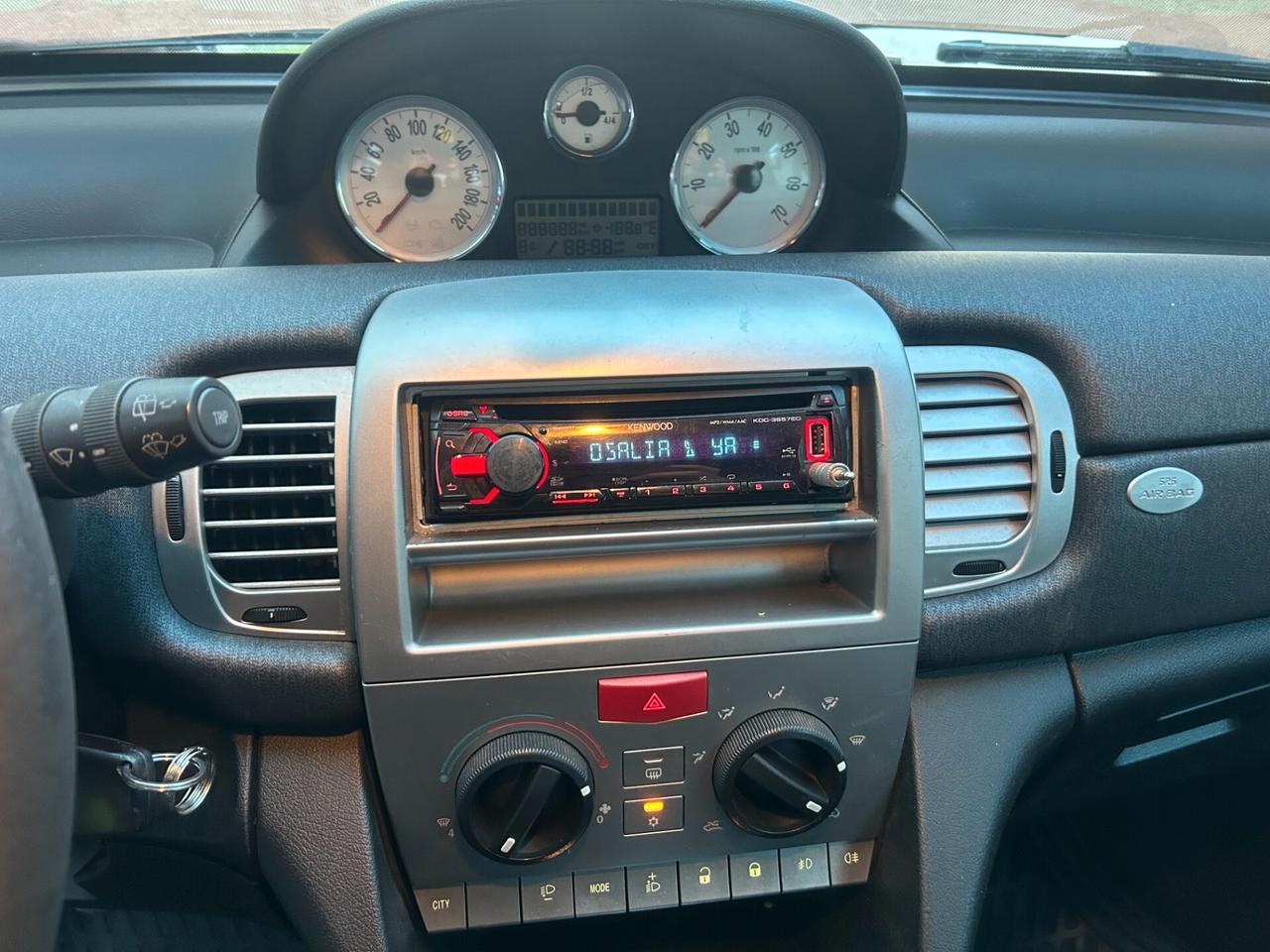 Lancia Ypsilon 2011 1.2 GPL VERS. ORO LEGGI TUTTO