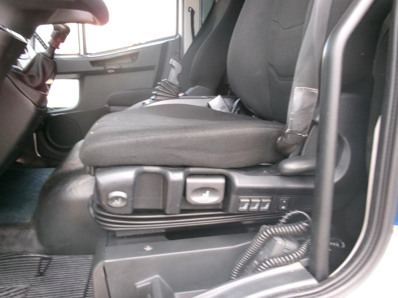 Iveco Daily NEW EUROCARGO 140-25 EURO 6 CENTINA ALZA/ABBASSA 8.50 M +PEDANA CARIC RETR 20Q