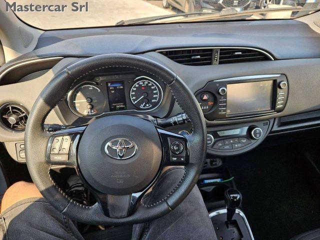 TOYOTA Yaris Yaris III 2017 5p 1.5h Business - FV156FC