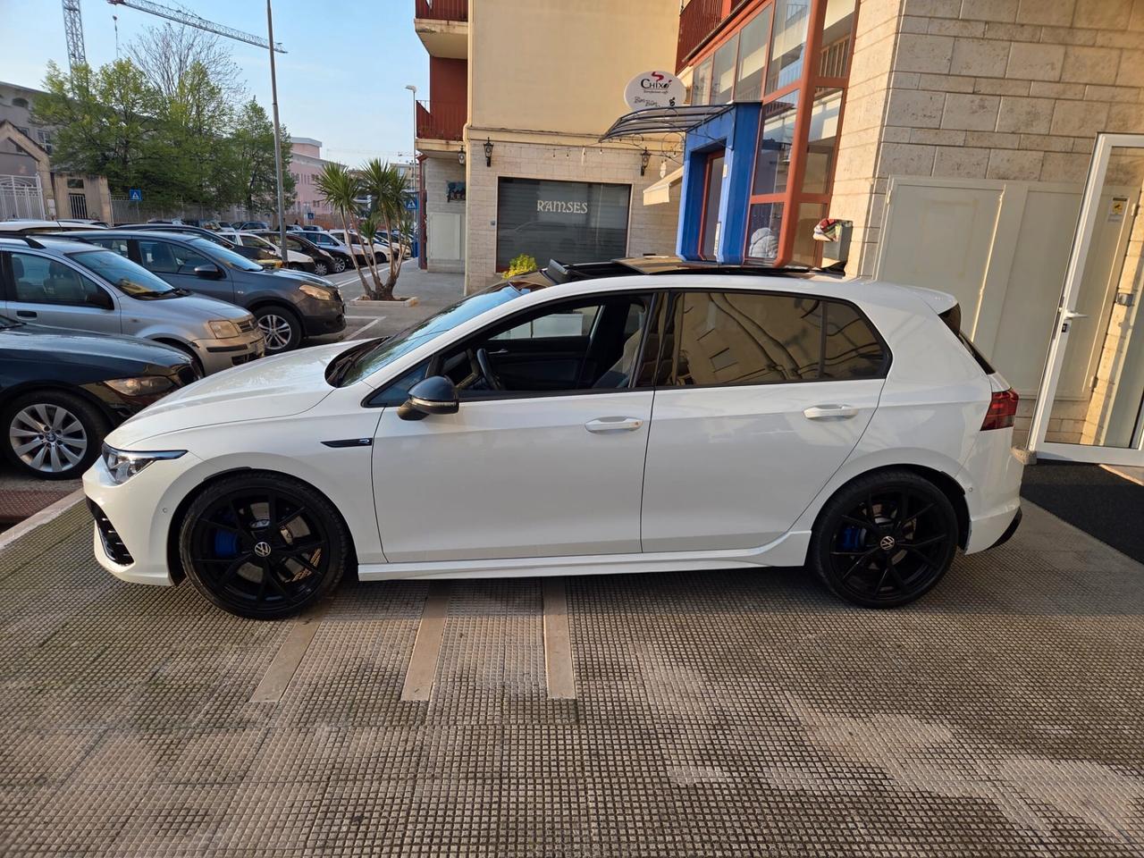 Volkswagen Golf GTI 2.0 TSI DSG 4Motion R