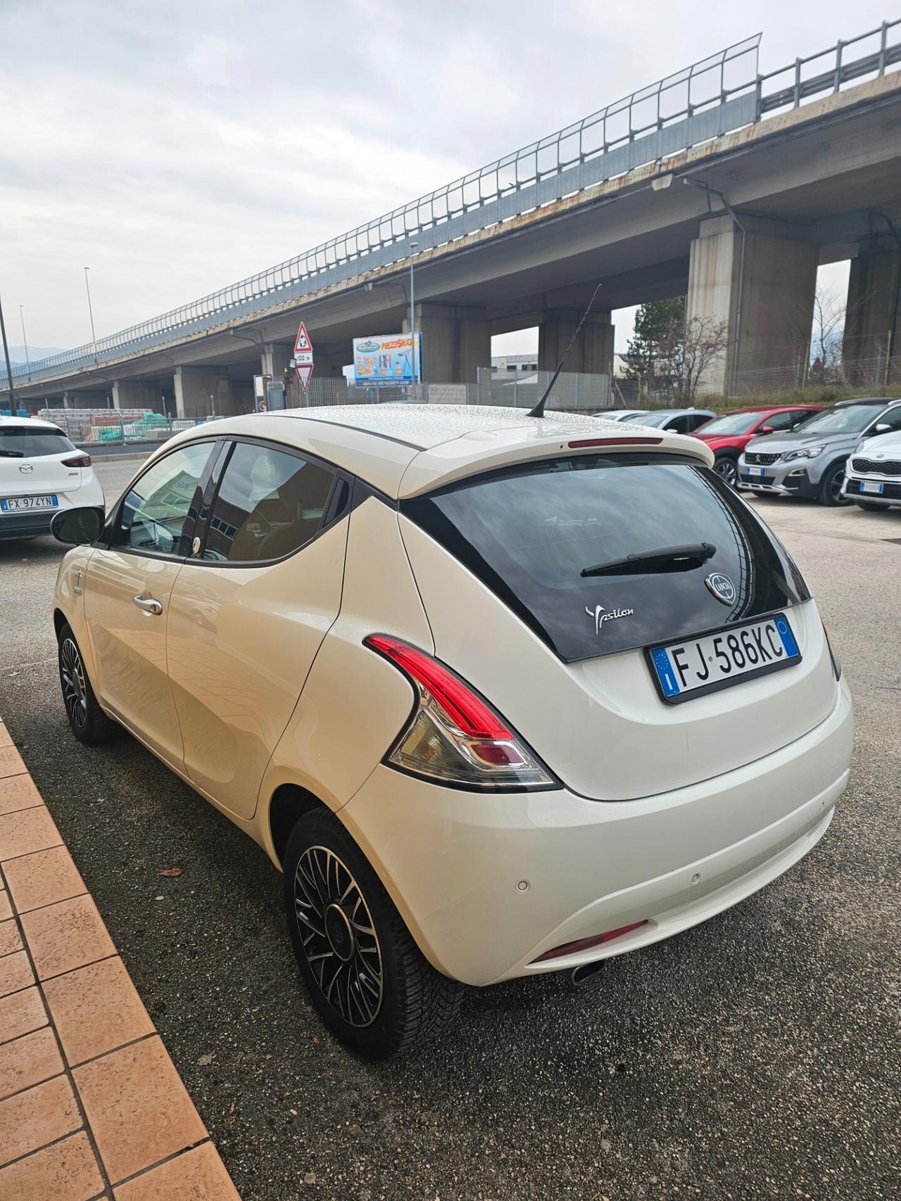 Lancia Ypsilon 1.2 69 CV 5 porte GPL Ecochic Mya