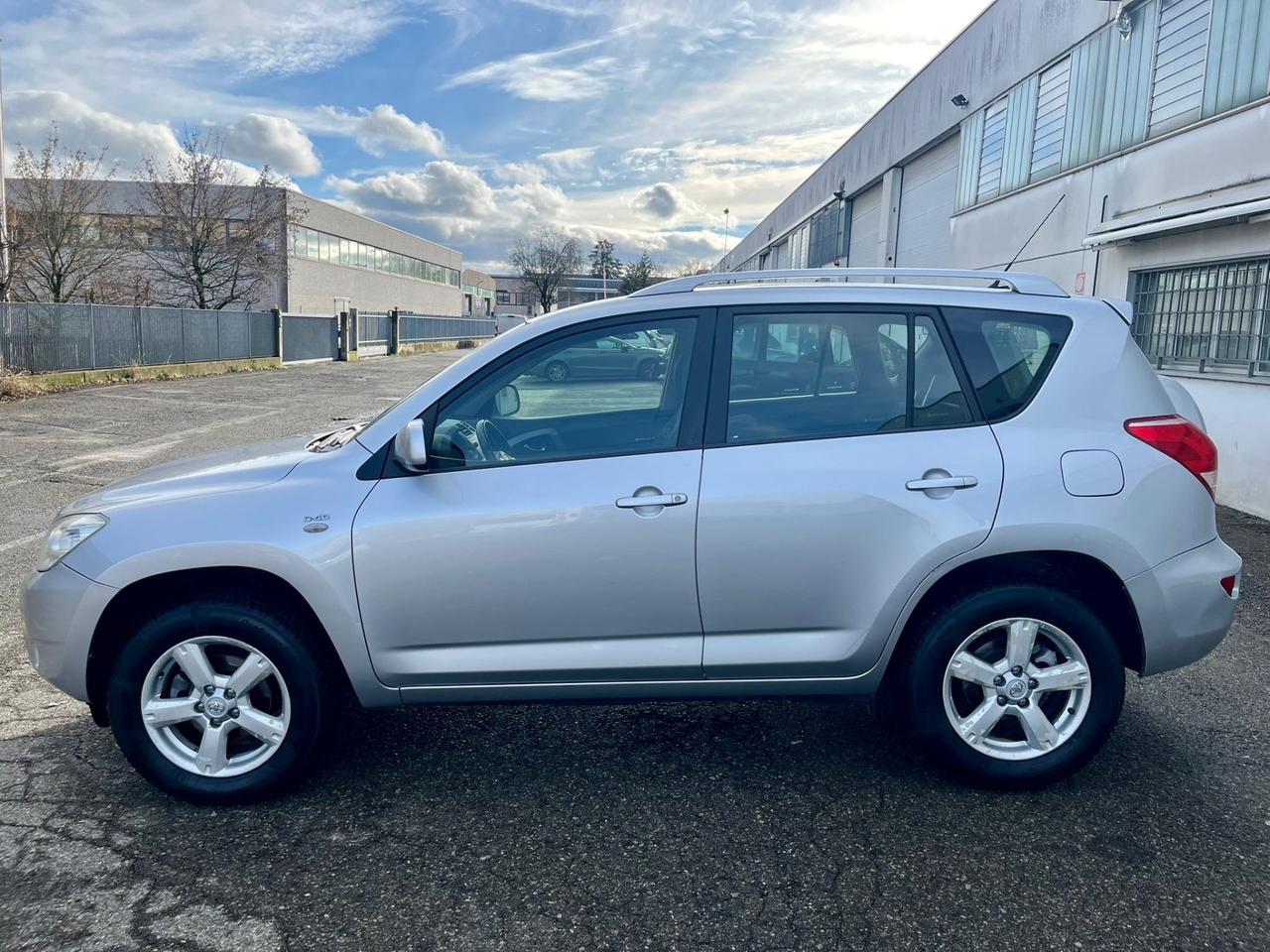 Toyota RAV4 2.2D-4D 155.000km 2007 4x4 perfetta