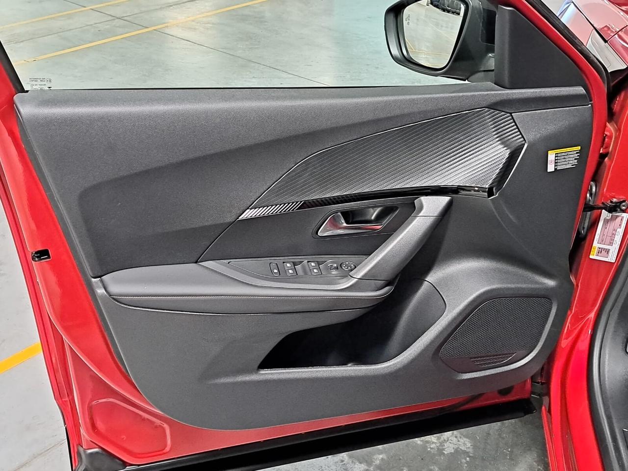 Peugeot 2008 1200 PureTech 101CV Allure Km.0