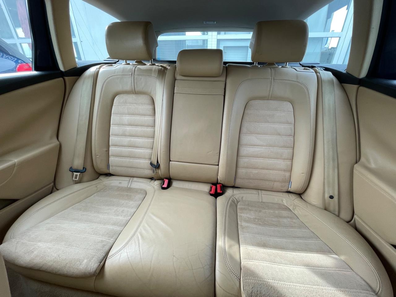 Volkswagen Passat 2.0 TDI DPF Var. Comfortline