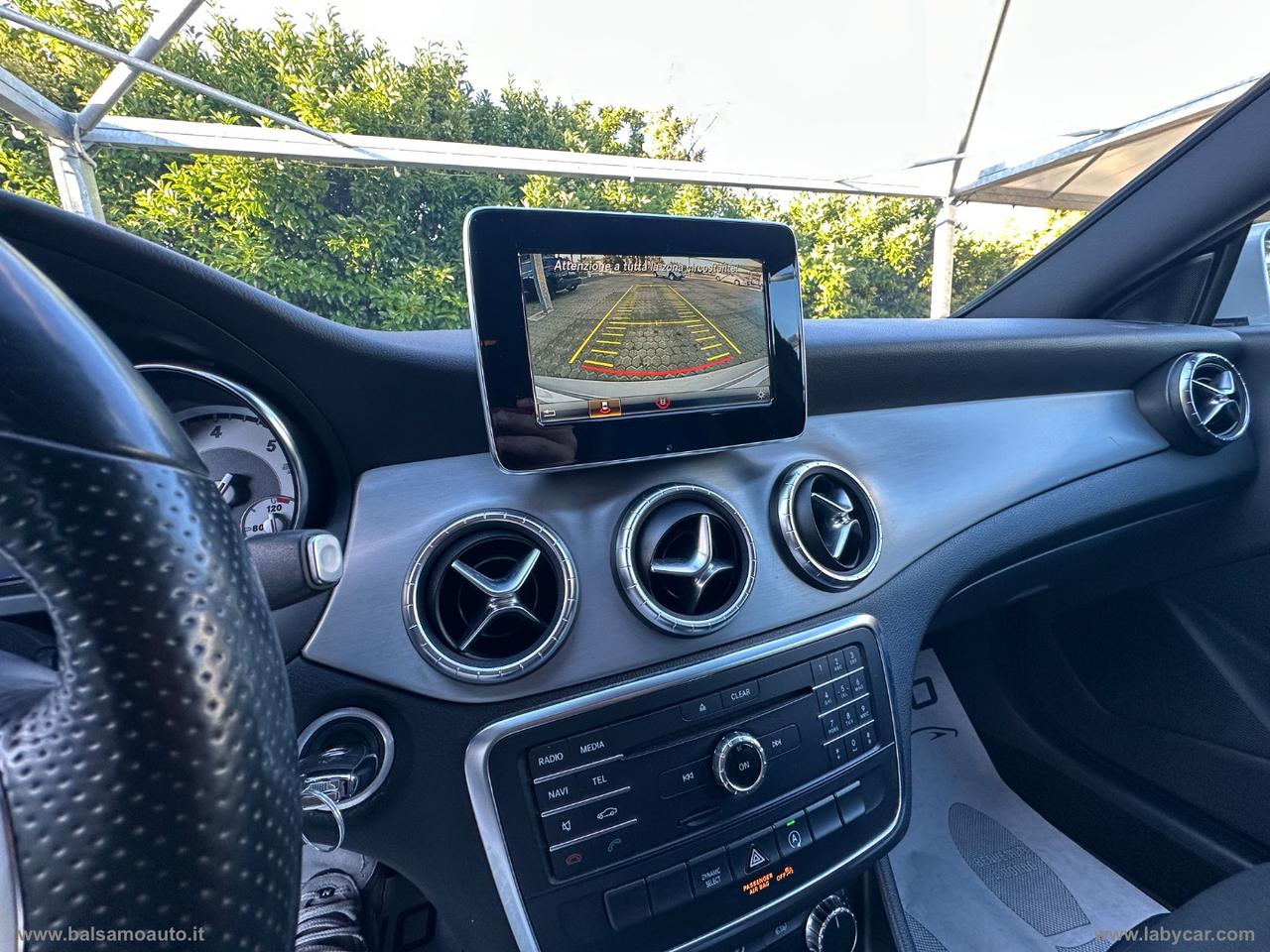 MERCEDES-BENZ CLA 200 d Premium