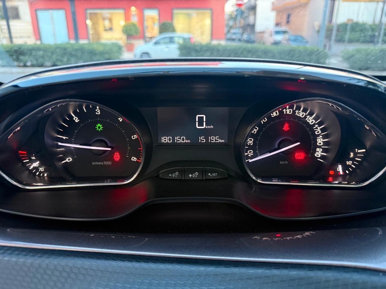 Peugeot 2008 1.6 e-HDi 92 CV Allure