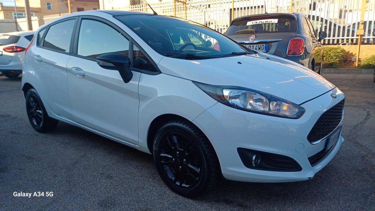 Ford Fiesta 1.4 5 porte Bz.- GPL Black & White Edition