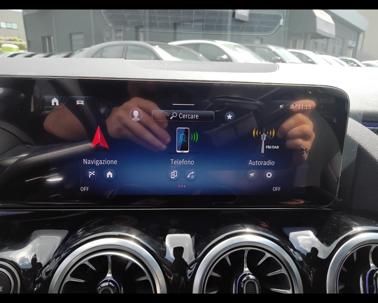 Mercedes-Benz Classe B - W247 2023 - B 180 d AMG Line Premium auto