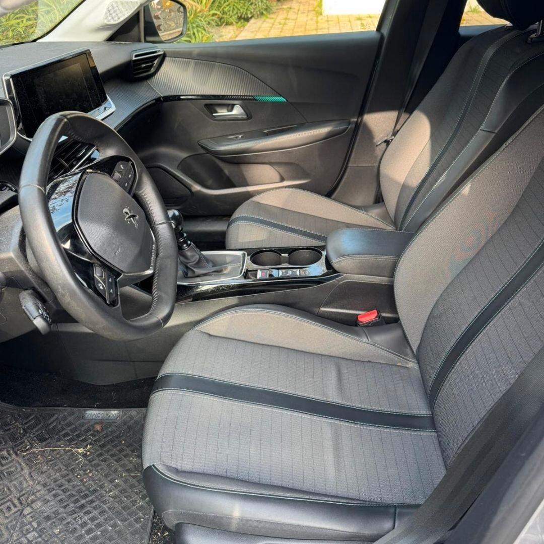 Peugeot 208 Allure 2022