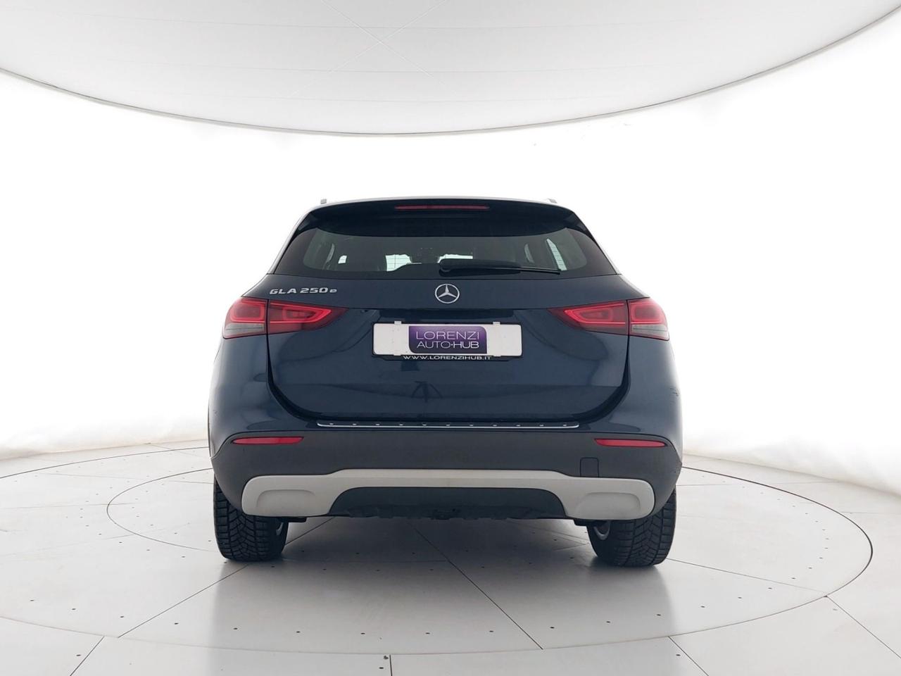 Mercedes-Benz GLA 250 e phev (eq-power) Sport auto CAMERA+LED+C18"