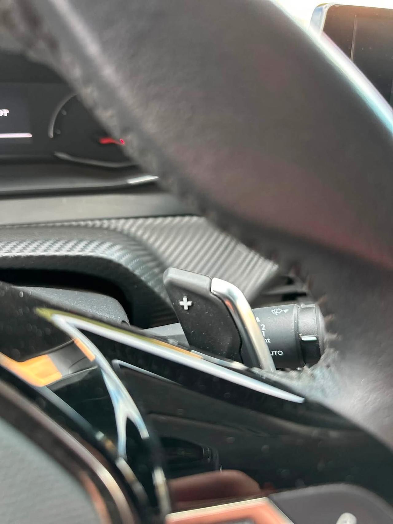 Peugeot 208 1.2 automatica neopatentati