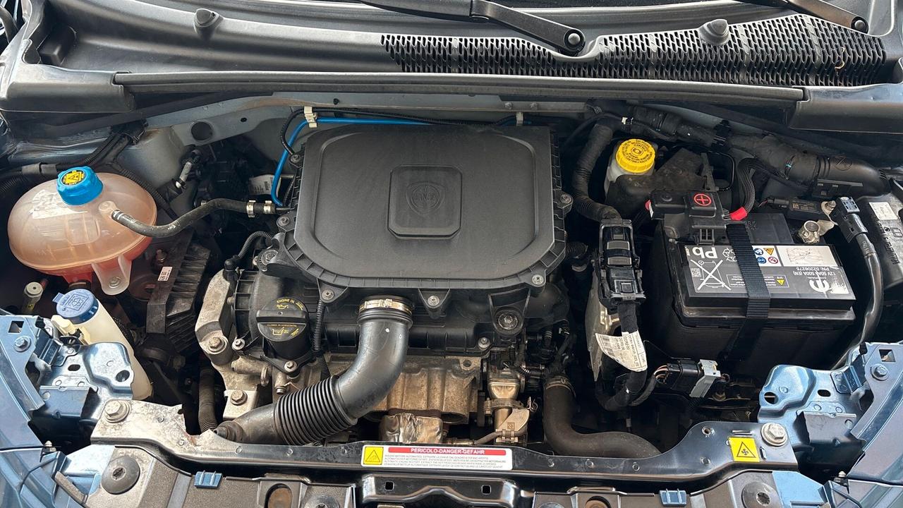 Lancia Ypsilon 1.0 FireFly 5 porte S&S Hybrid Silver