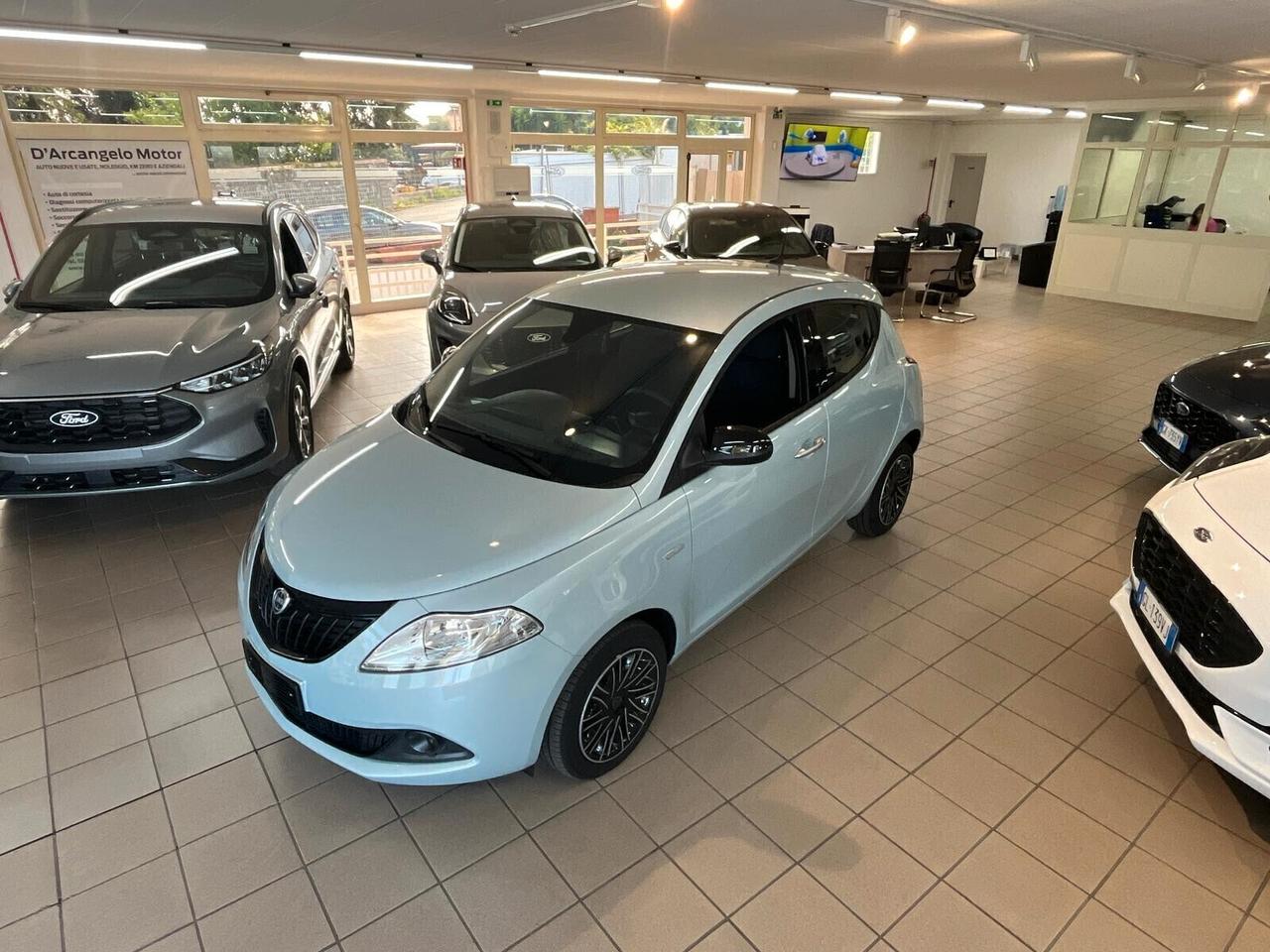 Lancia Ypsilon 1.0 FireFly 5 porte S&S Hybrid Oro