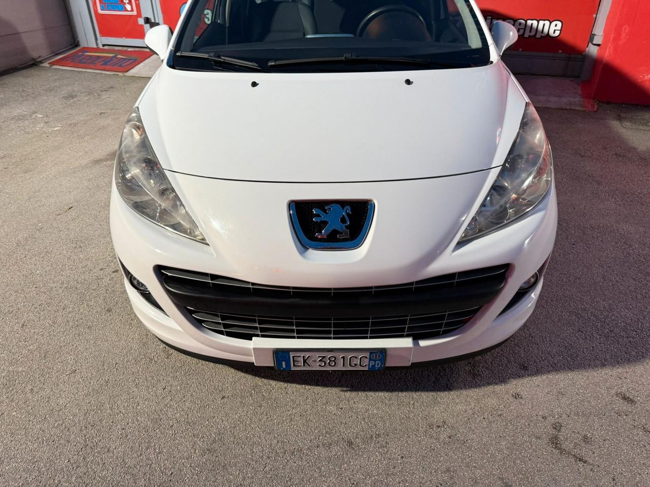 Peugeot 207 1.4 95cv Active - 2011