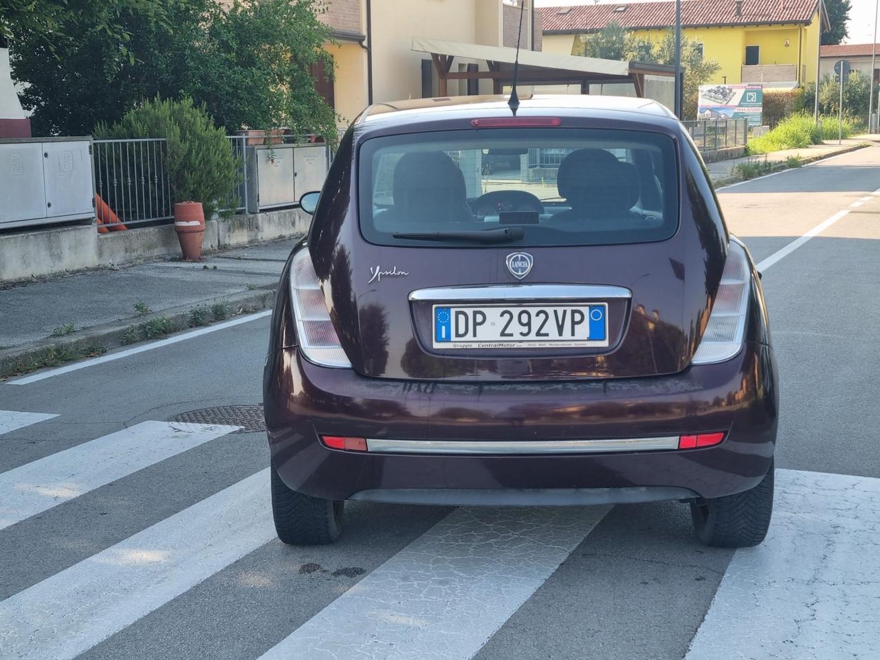 Lancia Ypsilon 1.2 Argento