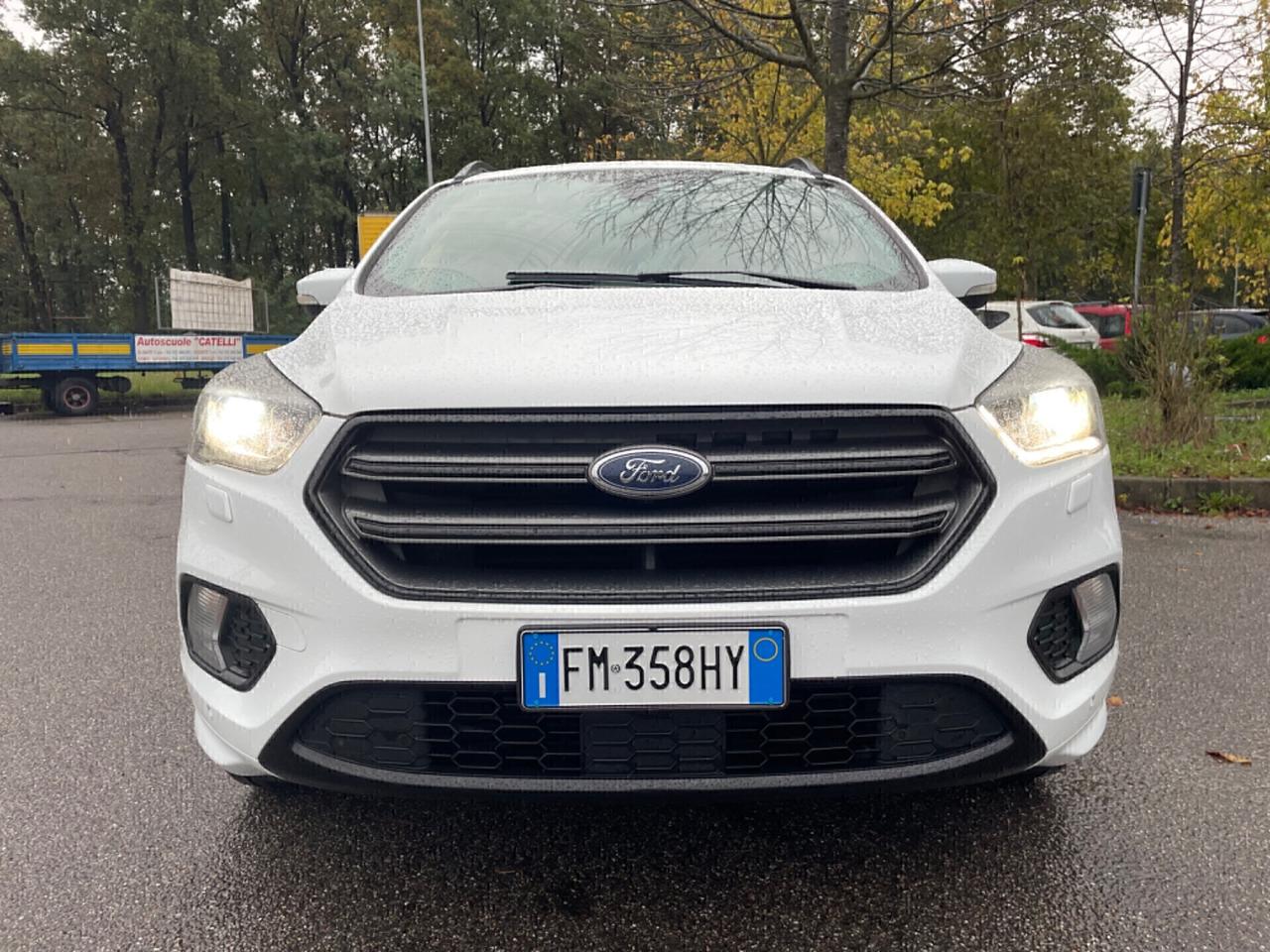 Ford Kuga 2.0 TDCI 150 CV 4WD ST-Line*Automatik*Navi*Pelle