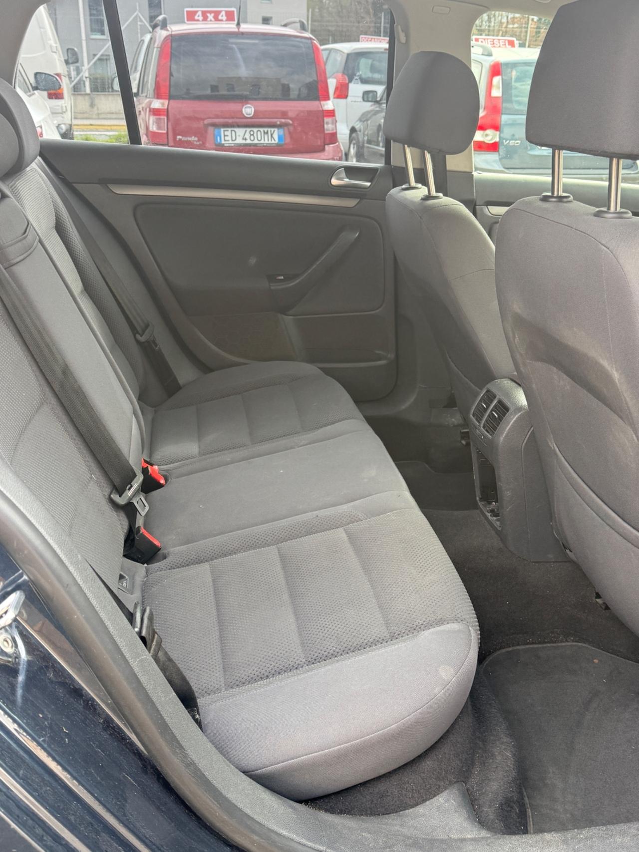 Volkswagen Golf 1.6 5p. Trendline