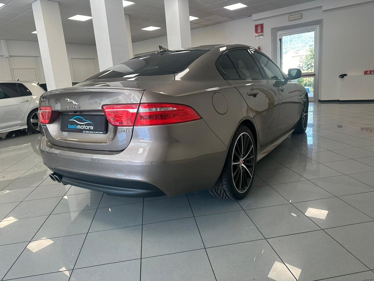 Jaguar XE 2.0 D Turbo 180CV aut. R-Sport