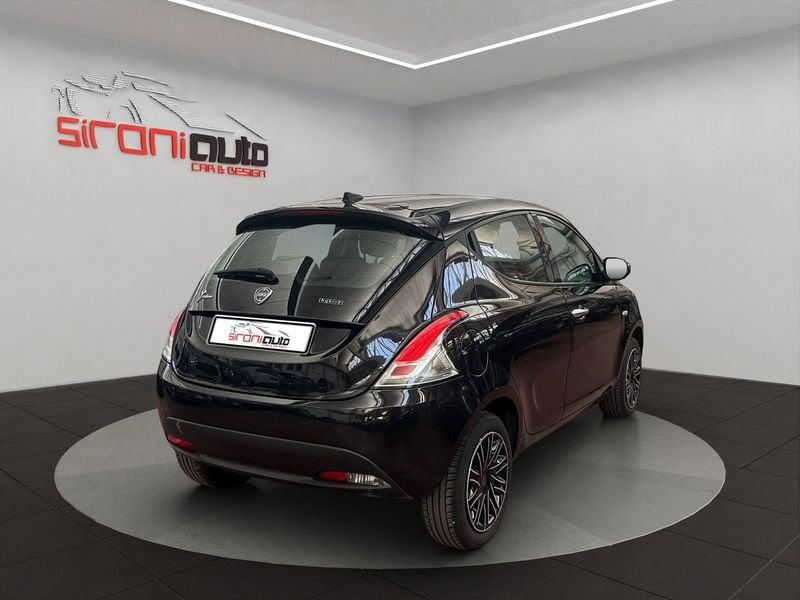 Lancia Ypsilon Ypsilon 1.0 firefly hybrid Silver s&s 70cv - PROMO SIRONIAUTO+