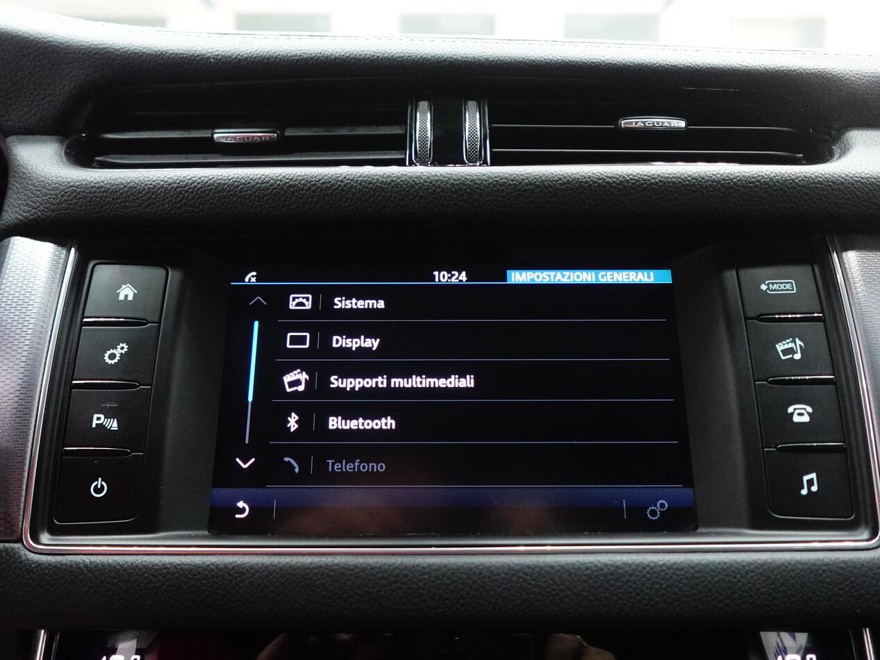 Jaguar XF 2.0d 180 CV R-SPORT