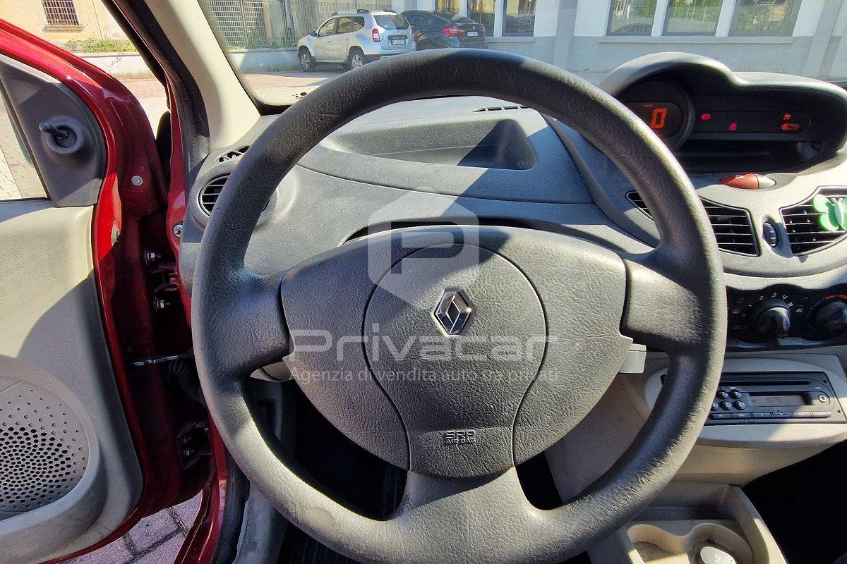 RENAULT Twingo 1.2 8V Dynamique