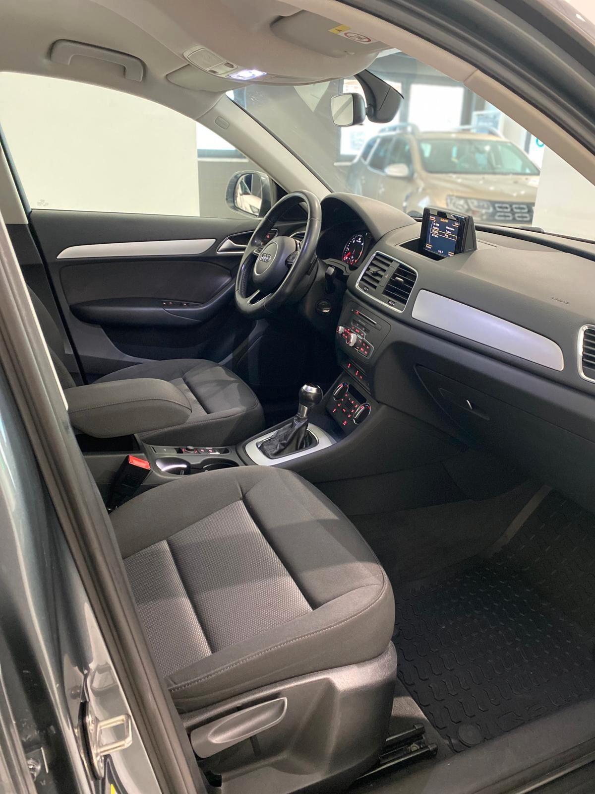 Audi Q3 2.0 TDI 120 CV S tronic line Edition