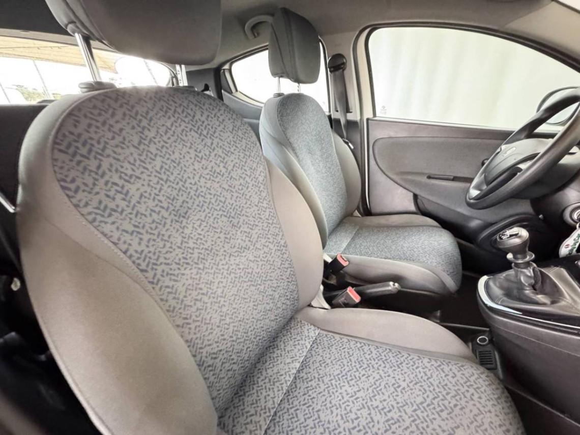 LANCIA Ypsilon 1 0 firefly hybrid silver ses 70cv new