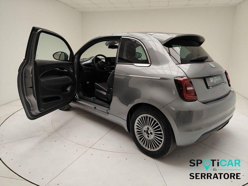 FIAT 500 La Nuova Nuova Hatchback My23 La Nuova - 320 Berlina
