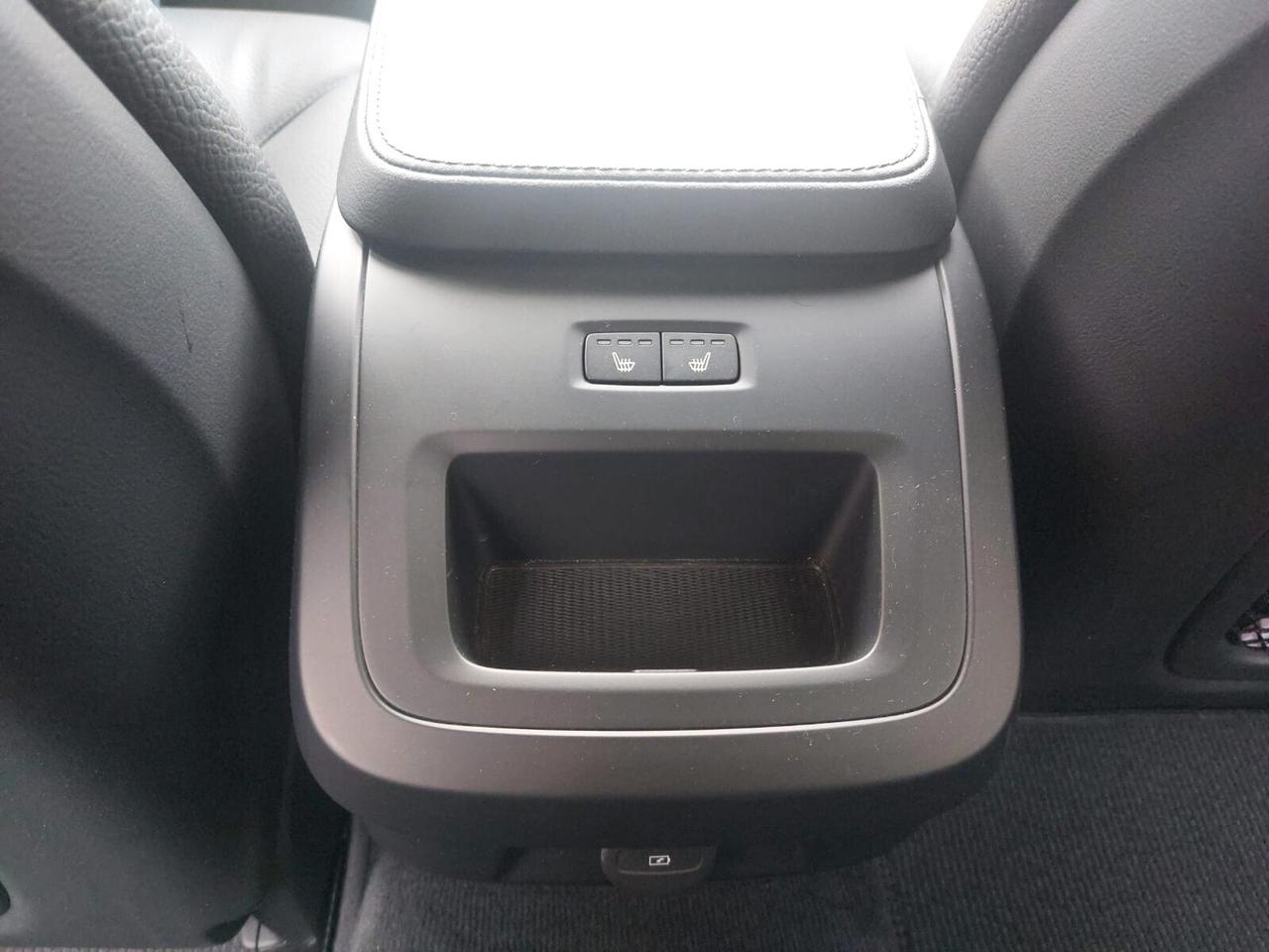 Volvo V90 Cross Country B4 (d) AWD Business Plus Auto