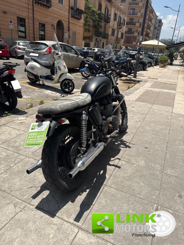 TRIUMPH Bonneville T100 black