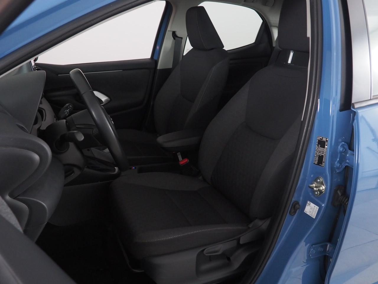 TOYOTA Yaris IV 2020 - Yaris 1.5h Active
