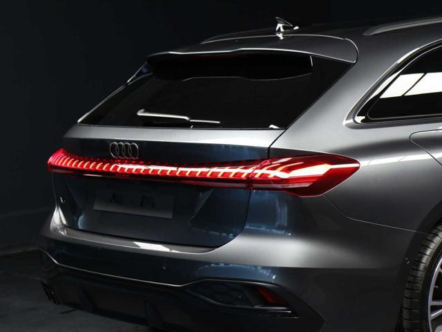 AUDI A5 Avant TDI 150 kW mHEV+ S tronic-S Line