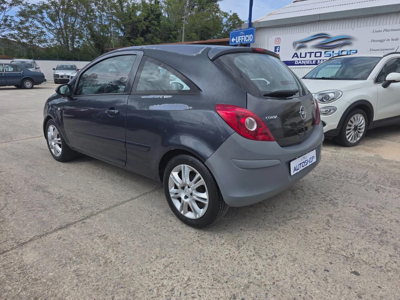 Opel Corsa 1.2 3 porte Enjoy