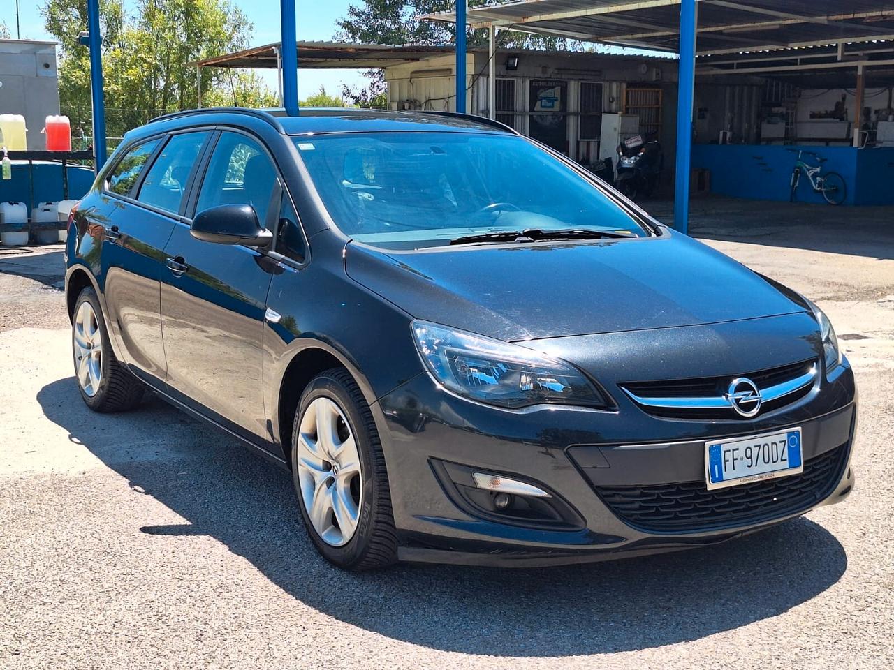 Opel Astra 1.4 Turbo 140CV Sports Tourer GPL Tech Elective