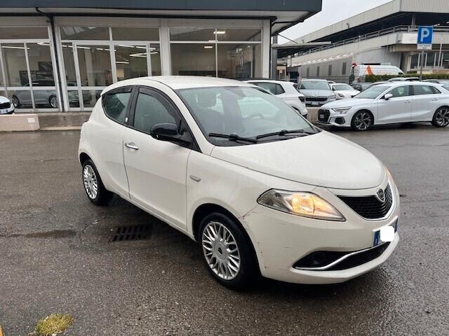 Lancia Ypsilon 1.2 69 CV 5 porte GPL Ecochic Gold