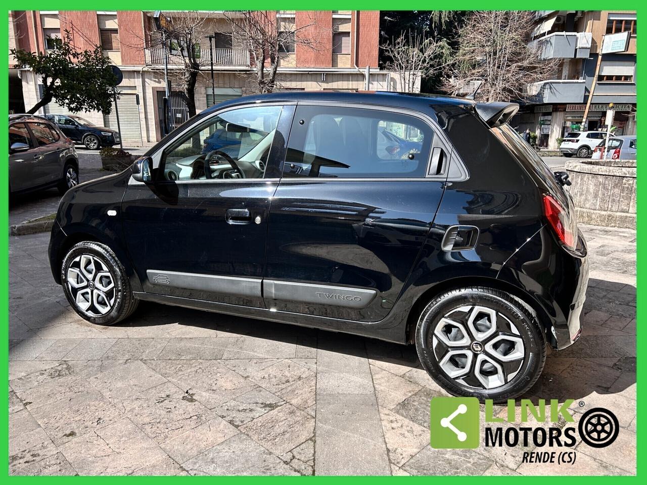 Renault Twingo SCe 65 CV Urban Night 06/2023