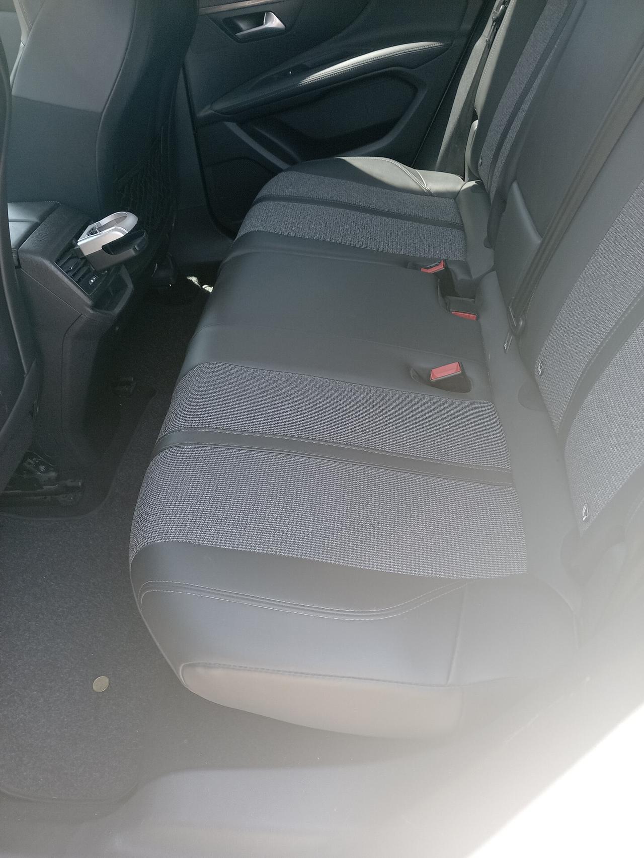Peugeot 3008 BlueHDi 130 S&S EAT8 Allure