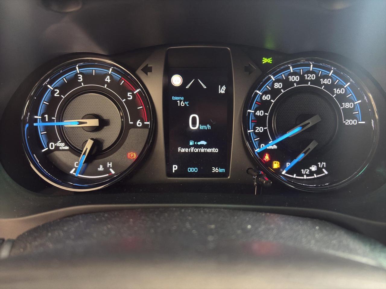 Toyota Hilux 2.8 d-4d 48V double cab Invincible