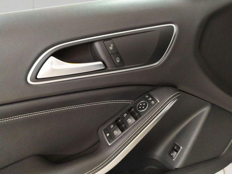 Mercedes-Benz GLA 200 d Premium 4matic auto