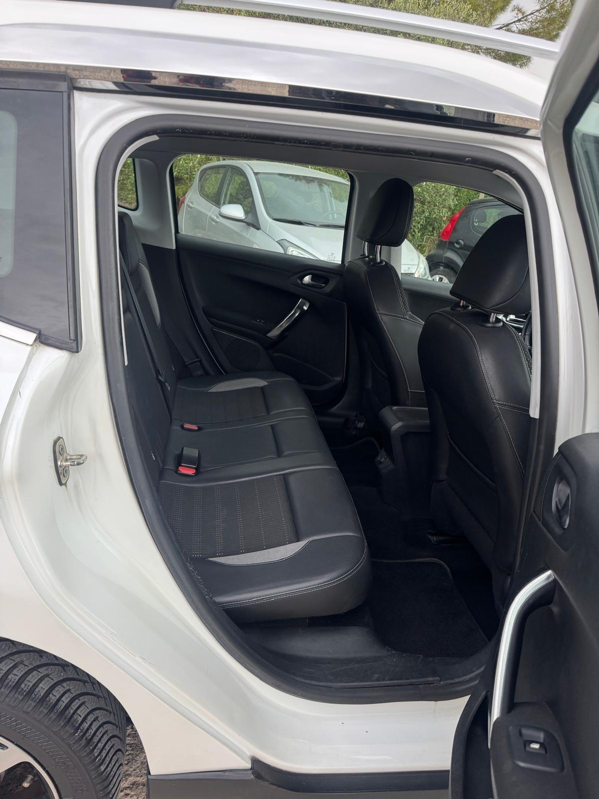 Peugeot 2008 1.6 e-HDi 92 CV Stop&Start robotizzato Active